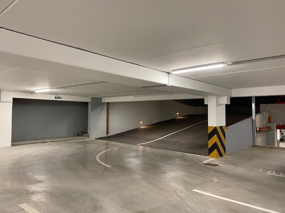 New Modern Apt Near Old Town - Private Parking 자다르 외부 사진