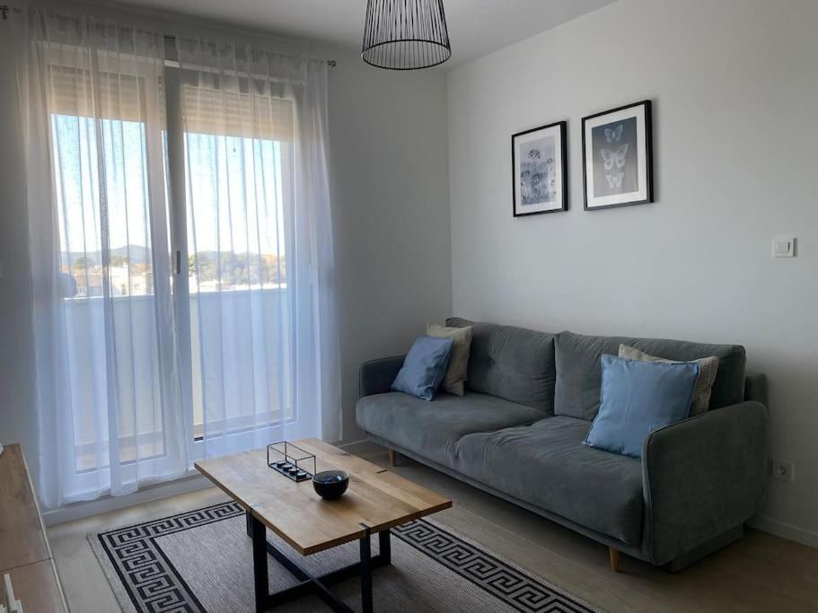 New Modern Apt Near Old Town - Private Parking 자다르 외부 사진