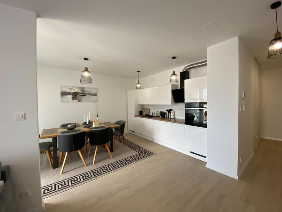 New Modern Apt Near Old Town - Private Parking 자다르 외부 사진